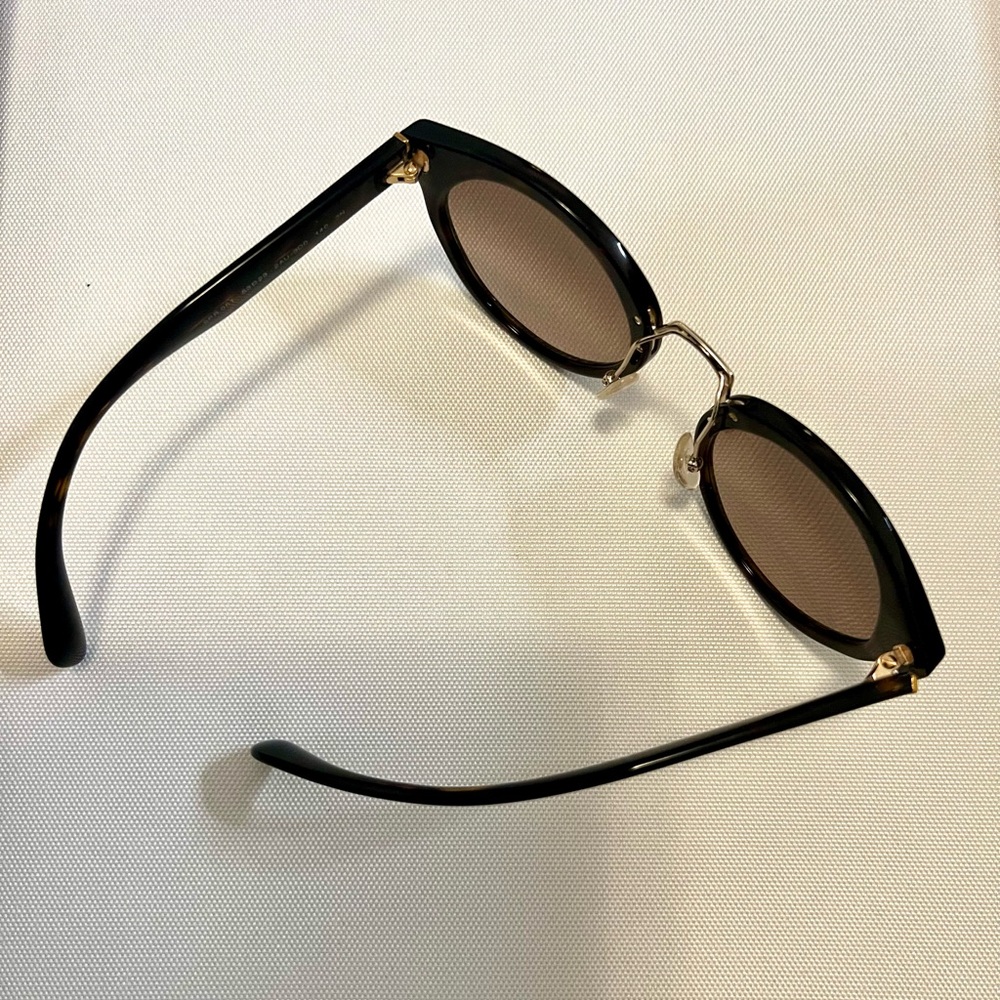 Authentic Women's Prada sunglasses SPR 05T 2AU-3D0